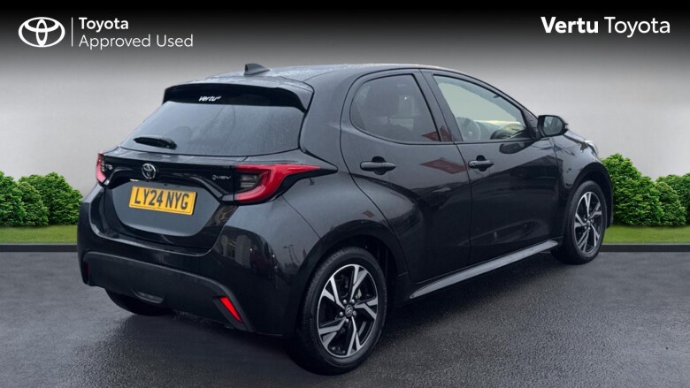 Toyota Yaris 1.5 Hybrid Design 5dr CVT Hybrid Hatchback